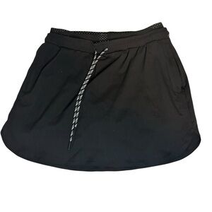 Athleta  Women's Crest Skort performance active golf Black EUC 4